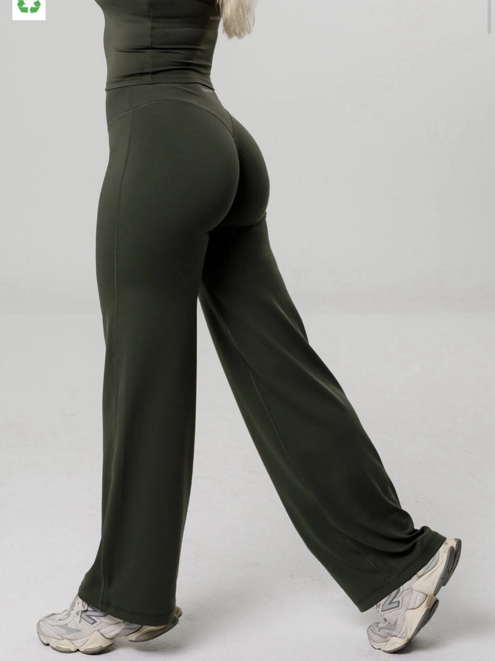 Paragon Reluna™ Sculptseam® Plus Mid-Rise Straight Leg Pant